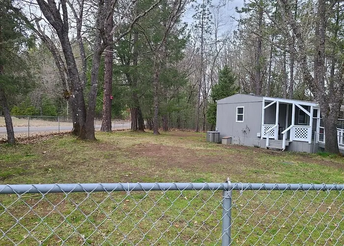 Cute 2 Bedroom Home In The Country